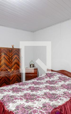 Casa à venda com 260m², 3 quartos e 5 vagas Casa à venda com 260m², 3 quartos e 5 vagasQuarto Casa 1