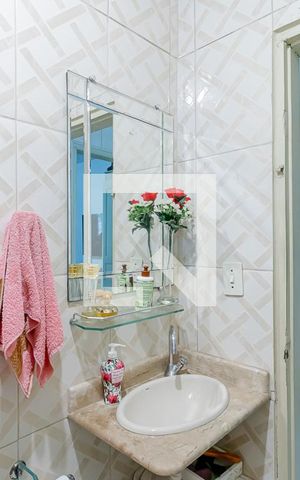 Casa à venda com 260m², 3 quartos e 5 vagas Casa à venda com 260m², 3 quartos e 5 vagasBanheiro Casa 2