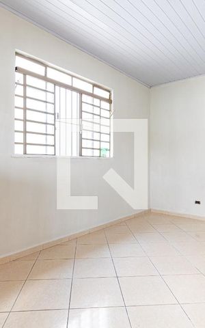 Casa à venda com 300m², 3 quartos e 4 vagas Casa à venda com 300m², 3 quartos e 4 vagasSala