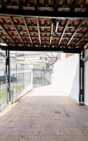 Casa à venda com 300m², 3 quartos e 4 vagas Casa à venda com 300m², 3 quartos e 4 vagasGaragem