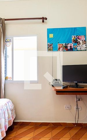 Casa à venda com 200m², 3 quartos e 2 vagas Casa à venda com 200m², 3 quartos e 2 vagasQuarto 2