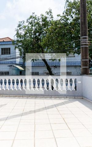Casa à venda com 200m², 3 quartos e 2 vagas Casa à venda com 200m², 3 quartos e 2 vagasVaranda da Suíte