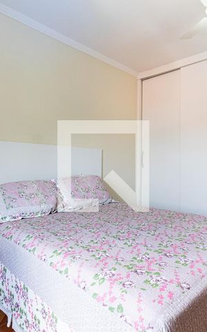 Casa à venda com 200m², 3 quartos e 2 vagas Casa à venda com 200m², 3 quartos e 2 vagasQuarto 3