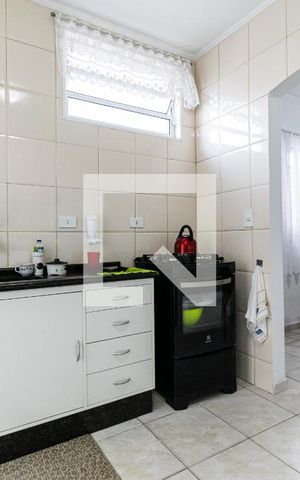 Casa à venda com 200m², 3 quartos e 2 vagas Casa à venda com 200m², 3 quartos e 2 vagasCozinha