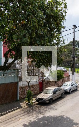 Casa à venda com 200m², 3 quartos e 2 vagas Casa à venda com 200m², 3 quartos e 2 vagasVista da Varanda da Suíte