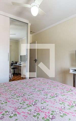 Casa à venda com 200m², 3 quartos e 2 vagas Casa à venda com 200m², 3 quartos e 2 vagasQuarto 3