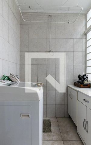 Casa à venda com 200m², 3 quartos e 2 vagas Casa à venda com 200m², 3 quartos e 2 vagasLavanderia