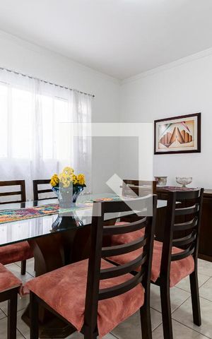 Casa à venda com 200m², 3 quartos e 2 vagas Casa à venda com 200m², 3 quartos e 2 vagasSala de Jantar