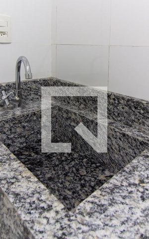 Apartamento à venda com 33m², 1 quarto e sem vaga Apartamento à venda com 33m², 1 quarto e sem vagaBanheiro