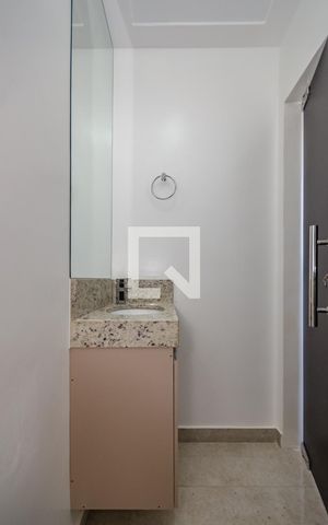 Apartamento à venda com 112m², 3 quartos e 1 vaga Apartamento à venda com 112m², 3 quartos e 1 vagaBanheiro de serviço