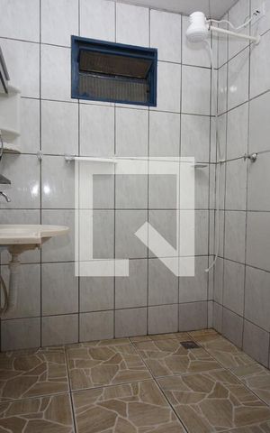 Casa para alugar com 80m², 2 quartos e 3 vagasBanheiro Social