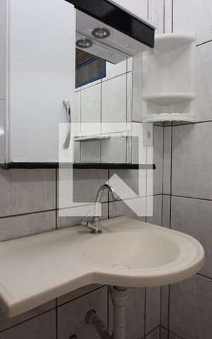 Casa para alugar com 80m², 2 quartos e 3 vagasBanheiro Social