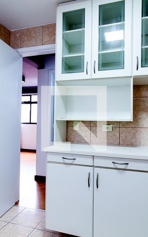 Apartamento para alugar com 50m², 2 quartos e 1 vaga Apartamento para alugar com 50m², 2 quartos e 1 vagaCozinha e Área de Serviço