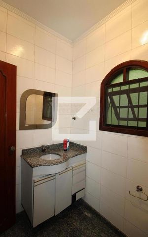 Casa para alugar com 210m², 3 quartos e 3 vagasBanheiro