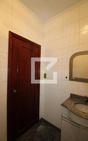 Casa para alugar com 210m², 3 quartos e 3 vagasBanheiro