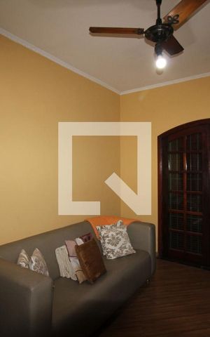 Casa para alugar com 210m², 3 quartos e 3 vagasEscritório