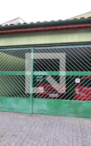 Casa para alugar com 210m², 3 quartos e 3 vagasFachada