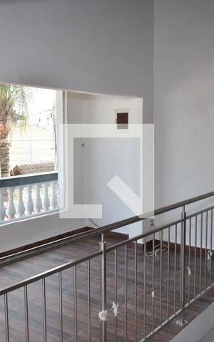 Casa para alugar com 450m², 8 quartos e 4 vagas Casa para alugar com 450m², 8 quartos e 4 vagasSala
