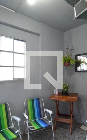 Casa à venda com 130m², 2 quartos e sem vagaHall de entrada