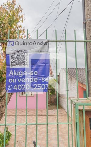 Casa à venda com 180m², 2 quartos e 2 vagasFachada