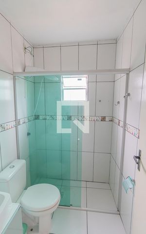Casa à venda com 180m², 2 quartos e 2 vagasbanheiro quarto 2