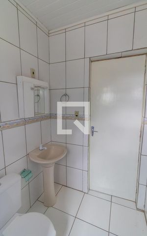 Casa à venda com 180m², 2 quartos e 2 vagasBanheiro