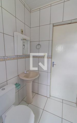 Casa à venda com 180m², 2 quartos e 2 vagasBanheiro