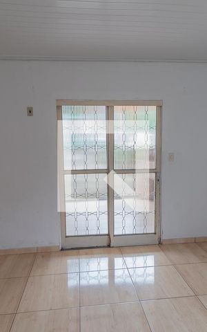 Casa à venda com 180m², 2 quartos e 2 vagasEntrada