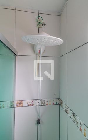 Casa à venda com 180m², 2 quartos e 2 vagasbanheiro quarto 2