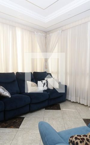 Apartamento para alugar com 205m², 3 quartos e 4 vagasSala de TV