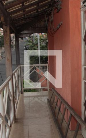 Casa à venda com 90m², 4 quartos e 1 vagaSacada