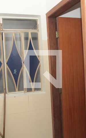 Casa à venda com 90m², 4 quartos e 1 vagaÁrea de serviço 