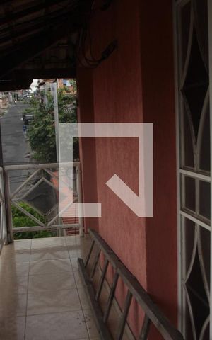 Casa à venda com 90m², 4 quartos e 1 vagaSacada