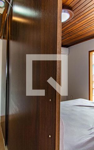 Casa à venda com 164m², 4 quartos e 4 vagas Casa à venda com 164m², 4 quartos e 4 vagasCloset do quarto 1