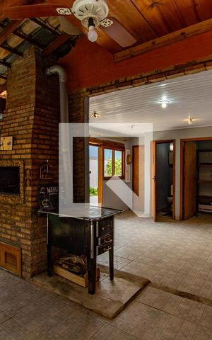 Casa à venda com 164m², 4 quartos e 4 vagas Casa à venda com 164m², 4 quartos e 4 vagasChurrasqueira