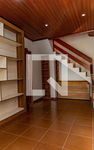 Casa à venda com 164m², 4 quartos e 4 vagas Casa à venda com 164m², 4 quartos e 4 vagasDetalhe Sala