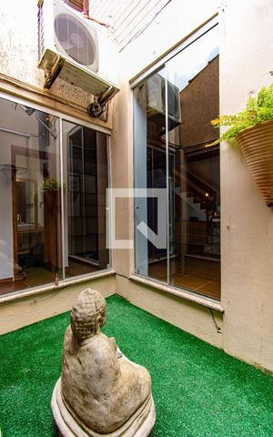 Casa à venda com 164m², 4 quartos e 4 vagas Casa à venda com 164m², 4 quartos e 4 vagasJardim de Inverno