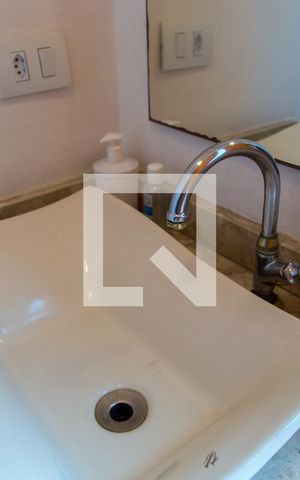 Casa à venda com 300m², 4 quartos e 4 vagasLavabo - Detalhe