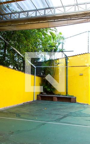 Casa à venda com 300m², 4 quartos e 4 vagasQuadra