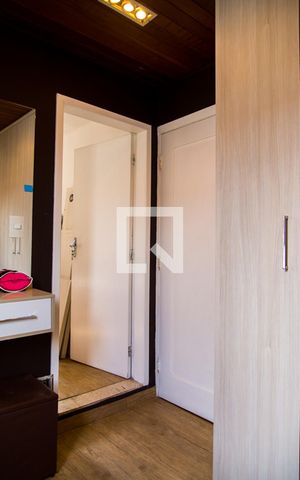 Casa à venda com 300m², 4 quartos e 4 vagasCloset