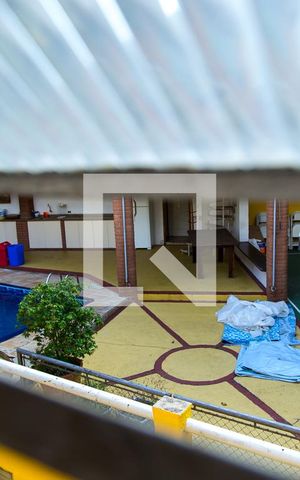 Casa à venda com 300m², 4 quartos e 4 vagasVista da Área de Serviço