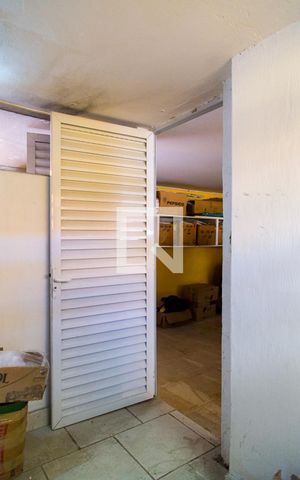 Casa à venda com 300m², 4 quartos e 4 vagasDespensa