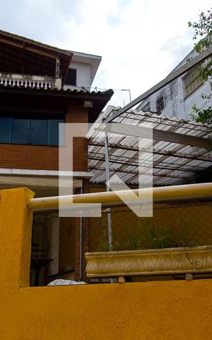 Casa à venda com 300m², 4 quartos e 4 vagasVista do Quarto 2