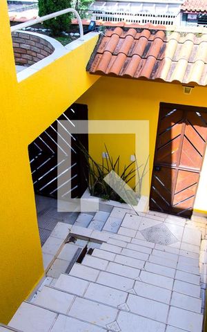 Casa à venda com 300m², 4 quartos e 4 vagasGaragem - Entrada
