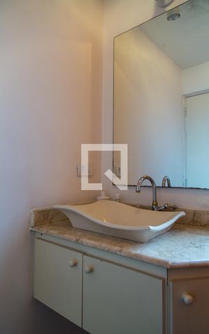 Casa à venda com 300m², 4 quartos e 4 vagasLavabo