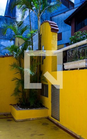 Casa à venda com 300m², 4 quartos e 4 vagasCorredor
