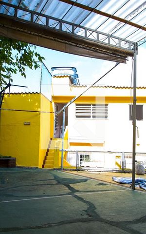 Casa à venda com 300m², 4 quartos e 4 vagasQuadra