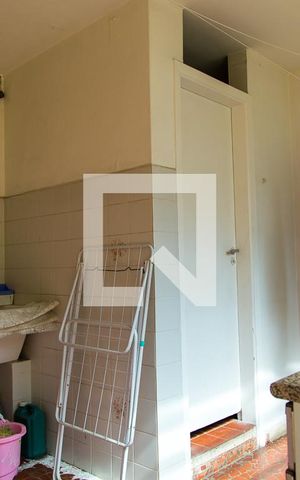 Casa à venda com 300m², 4 quartos e 4 vagasÁrea de Serviço