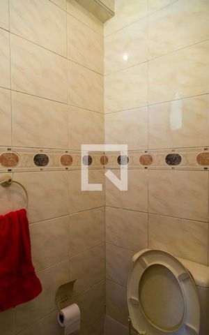 Casa à venda com 300m², 4 quartos e 4 vagasSauna - Banheiro