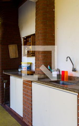 Casa à venda com 300m², 4 quartos e 4 vagasÁrea de Lazer - Pia